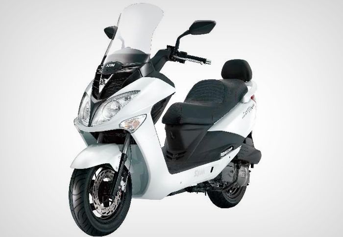 Το Joyride είναι πρακτικό, με μεγάλους αποθηκευτικούς χώρους και ίσιο πάτωμα που θα διευκολύνει τις καθημερινές μετακινήσεις του οδηγού.
