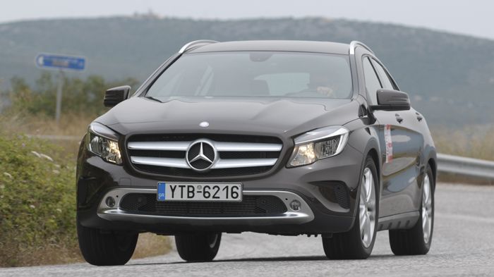 Το «πακέτο» της GLA 250 4MATIC κερδίζει τις εντυπώσεις και την ουσία, αρκεί να μπορεί κανείς στα ανταπεξέλθει στο αλμυρό κόστος κτήσης και χρήσης.