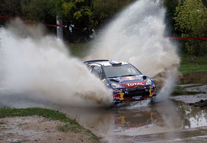 Από την πρώτη μέρα ο Sebastien Loeb είχε την πρωτοπορία, ωστόσο ο teammate του έφτασε σε απόσταση αναπνοής. Από την πρώτη μέρα ο Sebastien Loeb είχε την πρωτοπορία, ωστόσο ο teammate του έφτασε σε απόσταση αναπνοής.