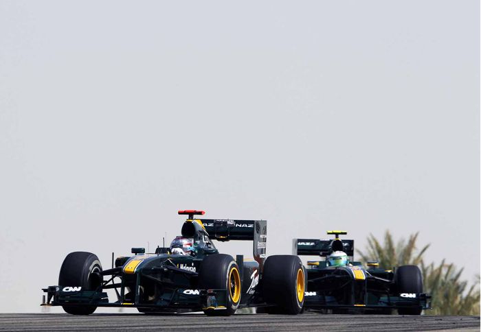 Η ομάδα της Team Lotus, Caterham για το έτος 2012, θα κρατήσει το οδηγικό σχήμα και την επόμενη σεζόν.
