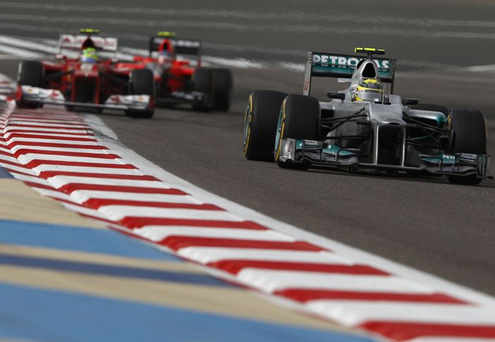 Δεν αποδόθηκε καμία απολύτως ποινή στο Nico Rosberg λόγω της επιθετικής του οδήγησης στην πίστα του Μπαχρέιν. 