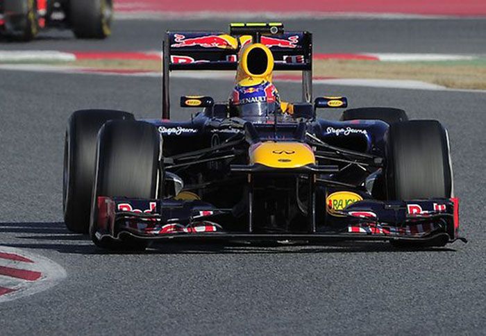 Σκληρή δουλειά περιμένει την ομάδα της Red Bull στο εργοστάσιό τους.