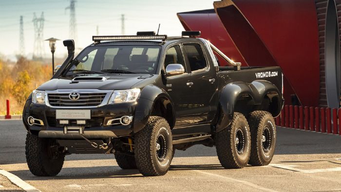 Toyota Hilux 6X6 