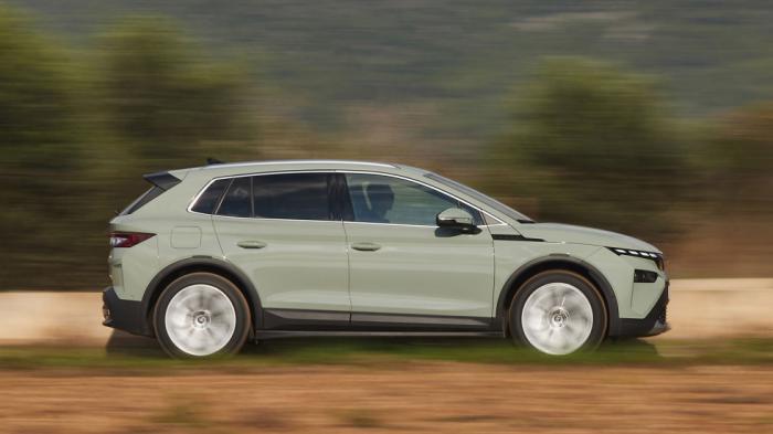 Η κορυφαία έκδοση Skoda Elroq 85 με την μπαταρία των 77 kWh (ωφέλιμη χωρητικότητα) έχει εργοστασιακή αυτονομία 581 χλμ.. Η κορυφαία έκδοση Skoda Elroq 85 με την μπαταρία των 77 kWh (ωφέλιμη χωρητικότητα) έχει εργοστασιακή αυτονομία 581 χλμ..