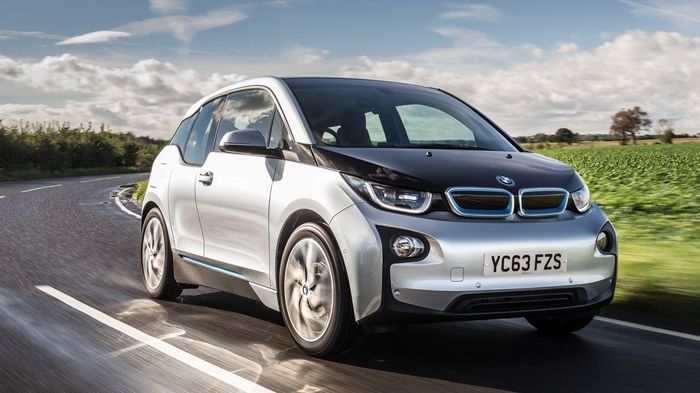 Το BMW i3 είναι ένα μοντέλο, που αναμφίβολα θέτει νέες βάσεις στον τομέα της ηλεκτροκίνησης. Το BMW i3 είναι ένα μοντέλο, που αναμφίβολα θέτει νέες βάσεις στον τομέα της ηλεκτροκίνησης.