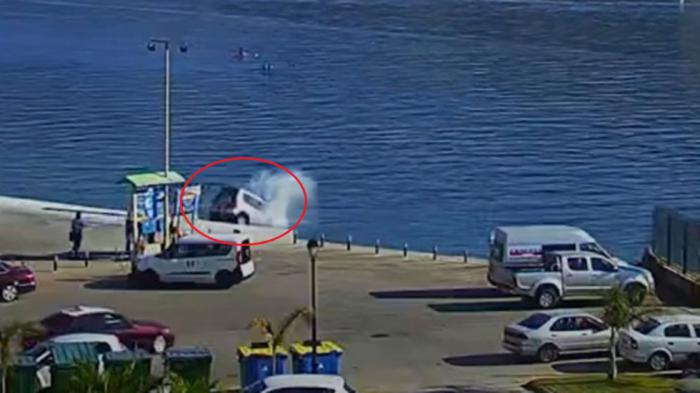Κεφαλλονιά: Βίντεο ντοκουμέντο από την πτώση του ΙΧ στο λιμάνι 