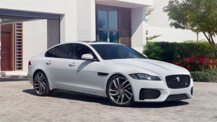 Η «κανονική» Jaguar XF έχει μεταξόνιο 2.960 χλστ. Μένει να δούμε πόσο θα μεγαλώσει στην κινέζικη έκδοση XF L.