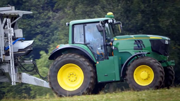 Σύμφωνα με την John Deere, το Sesam έχει όλες τις δυνατότητες των παραδοσιακών τρακτέρ, δίχως να εκπέμπει ρύπους. Η υψηλή ροπή των ηλεκτρικών μοτέρ, που είναι διαθέσιμη από την αρχή, ταιριάζει στις αγροτικές εργασίες.