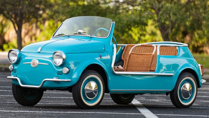 Jolly είναι το όνομα που δινόταν τις δεκαετίες του 1950 και 1960 στα Fiat 500 που είχαν μετατραπεί σε οχήματα παραλίας. 