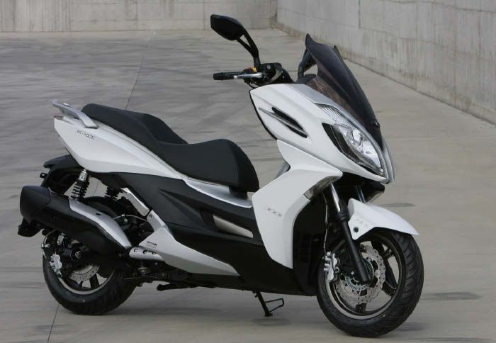 Λίγο πιο ελαφρύ, αρκετά πιο κοντό και με φρέσκια αισθητική το νέο K-XCT φαίνεται να συμπληρώνει ιδανικά την γκάμα της Kymco.
