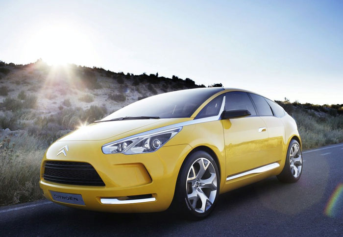 Το Citroen DS5 HYbrid θα βασίζεται στο C-Sportlounge Concept (φωτό).