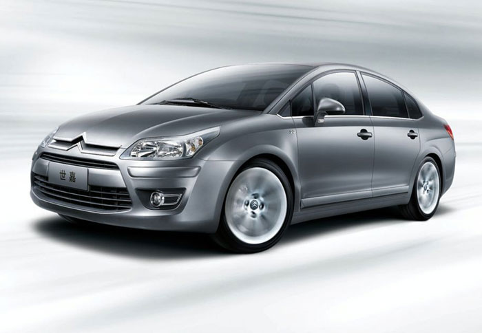 Το ανανεωμένο Citroen C4 Sedan, θα ονομάζεται C-Quatre.