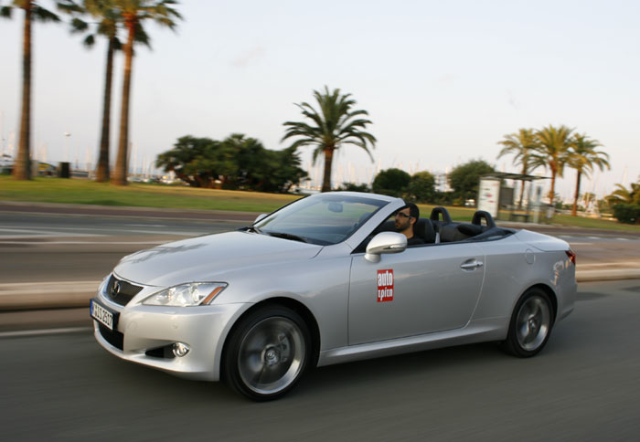 BMW 325i Cabrio vs Lexus IS 250C