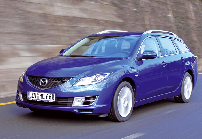 Επιθετική είναι η σχεδίαση του Mazda 6 SW. Το εμπρόσθιο μέρος δεν διαφέρει από το σεντάν. Επιθετική είναι η σχεδίαση του Mazda 6 SW. Το εμπρόσθιο μέρος δεν διαφέρει από το σεντάν.