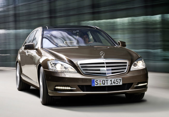 Η νέα Mercedes S-Class, πολυτελής και τεχνολογικά «φορτωμένη» όσο ποτέ.