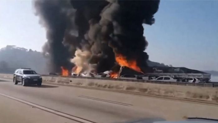 Καραμπόλα 36 οχημάτων (+vid) 