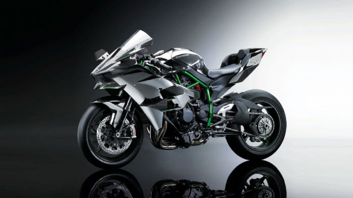 Ο φυγοκεντρικός συμπιεστής χρησιμοποιείται σε ακραίες supersport μοτοσυκλέτες της Kawasaki και πιο συγκεκριμένα στις H2 & H2R. 