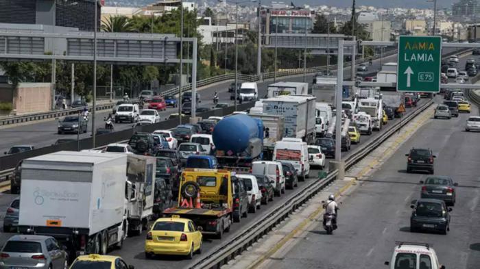 «Έμφραγμα» στον Κηφισό λόγω τροχαίου 