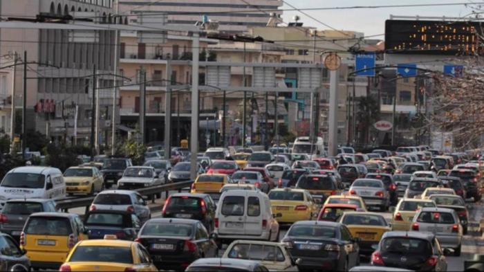 Κίνηση Αθήνα: Οι οδηγοί έχασαν 3 μέρες από τη ζωή τους φέτος 
