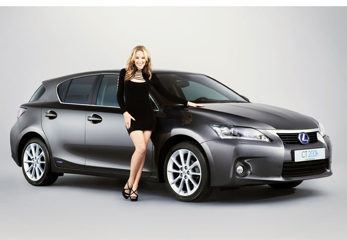 Η δημοφιλής Kylie Minogue θα υποστηρίξει το λανσάρισμα του νέου Lexus CT 200h