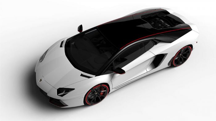
Η Aventador LP 700-4 Pirelli Edition έγινε προς τιμήν της μακράς συνεργασίας της Lamborghini με την εταιρεία ελαστικών Pirelli. 
