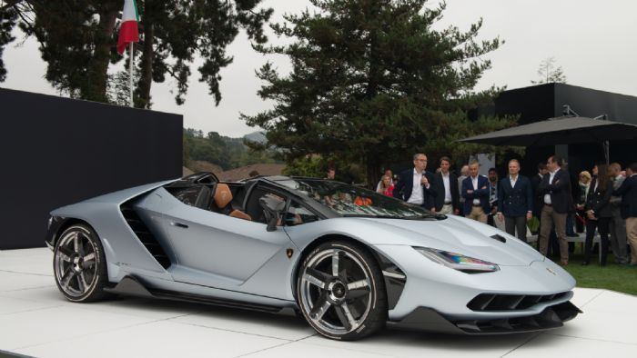 Η Lamborghini παρουσίασε την εκδήλωση The Quail της Καλιφόρνιας την Centenario Roadster, ένα εξωτικό supercar που φτιάχτηκε με αφορμή τα 100 χρόνια από τη γέννηση του ιδρυτή της φίρμας, Ferruccio Lamb