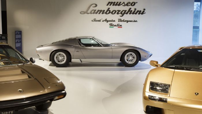 Το πλήρως ανανεωμένο μουσείο της Lamborghini, άνοιξε τις πύλες του για το κοινό, ώστε να προσφέρει ένα ταξίδι στην ιστορία από το 1963 μέχρι σήμερα.