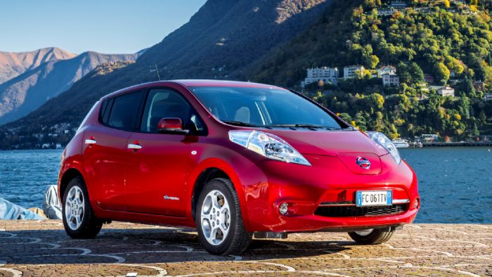 Tο υπάρχον Nissan Leaf θα δεχθεί το 2018 ένα facelift, κάτι που σημαίνει πως το νέο μοντέλο δεν θα έρθει νωρίτερα από τα τέλη του 2019, ίσως και το 2020. Tο υπάρχον Nissan Leaf θα δεχθεί το 2018 ένα facelift, κάτι που σημαίνει πως το νέο μοντέλο δεν θα έρθει νωρίτερα από τα τέλη του 2019, ίσως και το 2020.