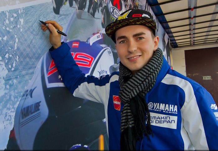 Μεγάλες στιγμές για τον Jorge Lorenzo.