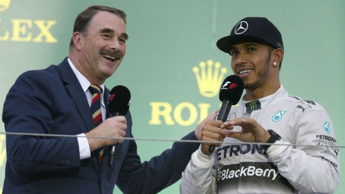 O Mansell προκαλεί τον Hamilton και λέει πως μπορεί να κάνει τους χρόνους του. 