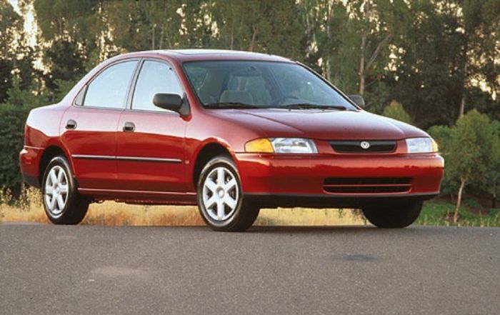 Αυτό το Mazda οδηγούσε ο Αυστραλός με τηγάνι αντί για τιμόνι...