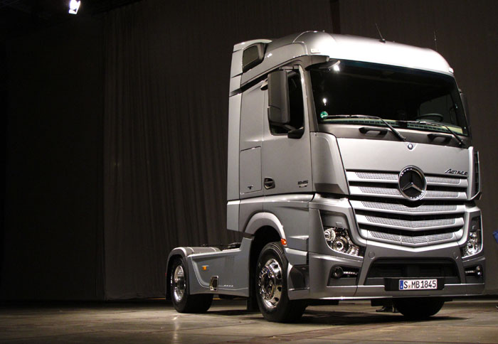 Το νέο Actros Euro 6 είναι εδώ! Το νέο Actros Euro 6 είναι εδώ!