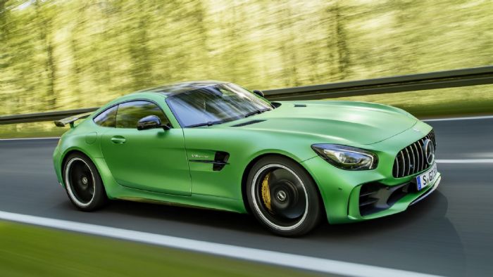 Η κορυφαία Mercedes-AMG GT R λανσαρίστηκε σε έντονο πράσινο χρώμα. Μήπως οι άνθρωποι της φίρμας γνώριζαν το «πράσινο» μέλλον; Δείτε τις δηλώσεις υψηλόβαθμου στελέχους του τμήματος Έρευνας και Ανάπτυξη