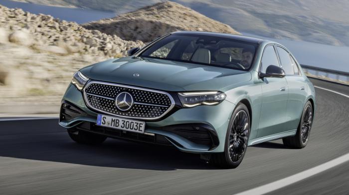 Νέα Mercedes E-Class: Εξηλεκτρισμένη, πανέξυπνη & παιχνιδιάρικη Νέα Mercedes E-Class: Εξηλεκτρισμένη, πανέξυπνη & παιχνιδιάρικη