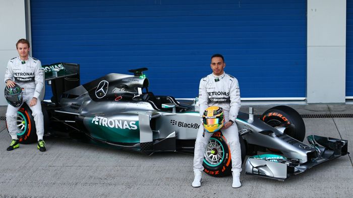Η ομάδα της Mercedes πήρε ήδη το Πρωτάθλημα της ιστορίας της. Αυτό που μένει είναι να δούμε ποιος από τους δύο πιλότους της, o Hamilton ή ο Rosberg, θα κατακτήσει και τον Τίτλο Οδηγών.
