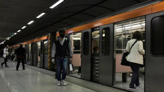 Στάση εργασίας από την έναρξη της βάρδιας έως τις 9:00 το πρωί και από τις 5:00 το απόγευμα έως τη λήξη της κυκλοφορίας στο μετρό. Στάση εργασίας από την έναρξη της βάρδιας έως τις 9:00 το πρωί και από τις 5:00 το απόγευμα έως τη λήξη της κυκλοφορίας στο μετρό.