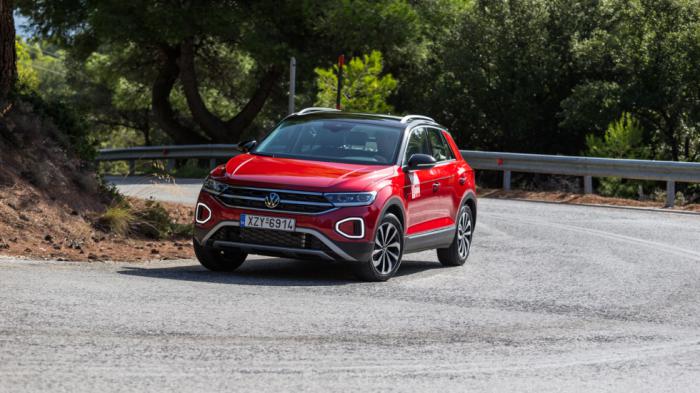 Δεύτερο δημοφιλέστερο μικρό SUV είναι το Volkswagen T-Roc, το οποίο φροντίζει να ξεχωρίζει από τον ανταγωνισμό στο σύνολο των μετρήσεων τού AutoΤρίτη Test Center. Δεύτερο δημοφιλέστερο μικρό SUV είναι το Volkswagen T-Roc, το οποίο φροντίζει να ξεχωρίζει από τον ανταγωνισμό στο σύνολο των μετρήσεων τού AutoΤρίτη Test Center.