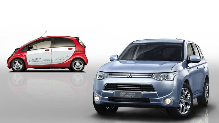 Στην ευρωπαϊκή αγορά από το καλοκαίρι, η Plug-in Hybrid Electric έκδοση του νέου Outlander. Στην ευρωπαϊκή αγορά από το καλοκαίρι, η Plug-in Hybrid Electric έκδοση του νέου Outlander.