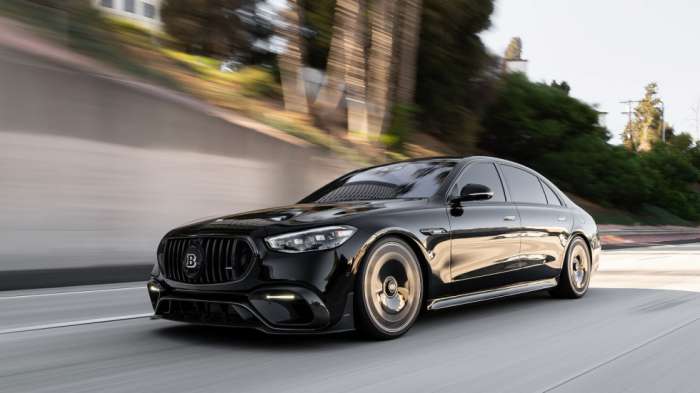 «Μαφιόζικη» Mercedes S 63 AMG που εντυπωσιάζει στον δρόμο «Μαφιόζικη» Mercedes S 63 AMG που εντυπωσιάζει στον δρόμο