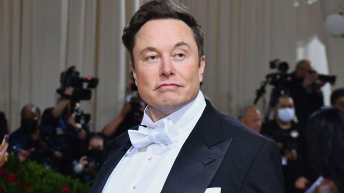 Ο Musk απολύει το 10% των εργαζομένων της Tesla!   