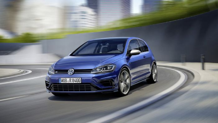 To ανανεωμένο VW Golf R 2017. 