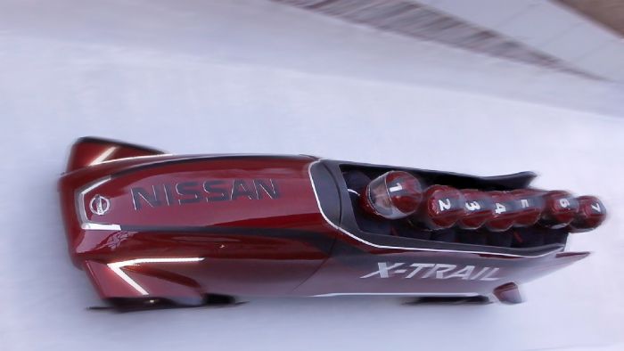 Το X-Trail Bobsleigh, με μήκος 4,2 μ., μεταφέρει 7 επιβάτες με όλες τις «ανέσεις». Αν εξαιρέσεις, βέβαια, τις δυνάμεις 4.5G που τους ασκούνται κοντά στην τελική των 100 χλμ./ώρα.