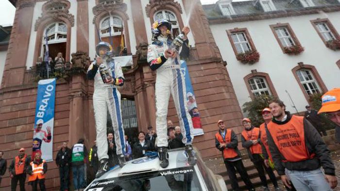 Ο Sebastien Ogier και ο συνοδηγός του, Julien Ingrassia, σφράγισαν στη Γαλλία τον τίτλο του παγκόσμιου πρωταθλήματος ράλι για φέτος.