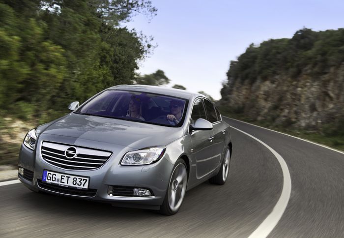 H τιμή του Opel Insignia LPG ξεκινά από 22.050 ευρώ (με απόσυρση 21.090 ευρώ) στην Ελλάδα. 