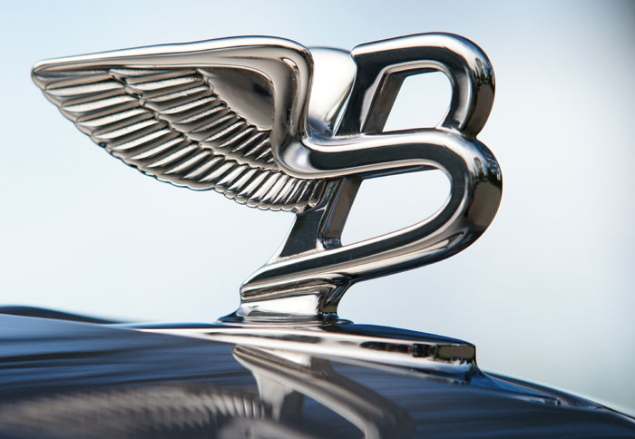 Οι σύγχρονες τάσεις αναγκάζουν ακόμα και εταιρείες όπως η Bentley να στραφούν στις πράσινες τεχνολογίες, με τη βρετανική φίρμα να σχεδιάζει το λανσάρισμα ενός plug-in hybrid μοντέλου.