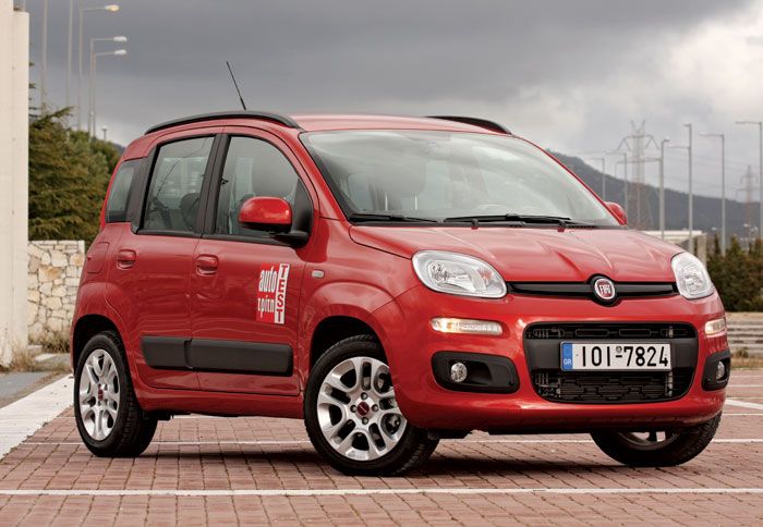 To νέο Fiat Panda αποτελεί ένα από τα πιο νεανικά, ευχάριστα και μοντέρνα αυτοκίνητα της μίνι κατηγορίας.