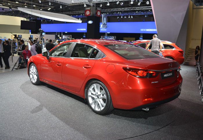 Το Mazda 6 εφοδιάζεται με το i-ELOOP (Intelligent Energy Loop), το νέο σύστημα ανάκτησης κινητικής ενέργειας της εταιρίας. 