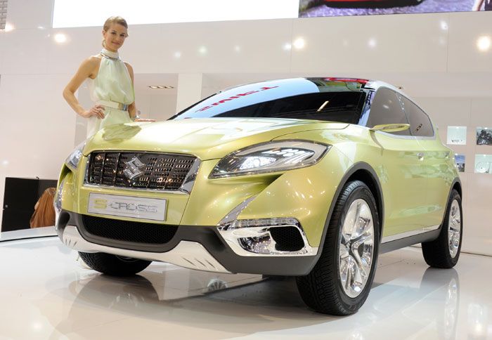 Το μοντέλο παραγωγής του Suzuki S-Cross αναμένεται το 2013.