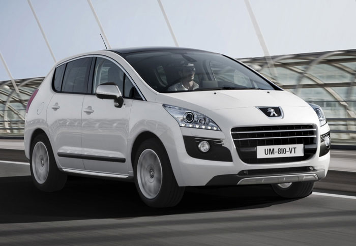 To Peugeot 3008 HYbrid4 είναι το πρώτο υβριδικό μοντέλο παραγωγής με πετρελαιοκινητήρα