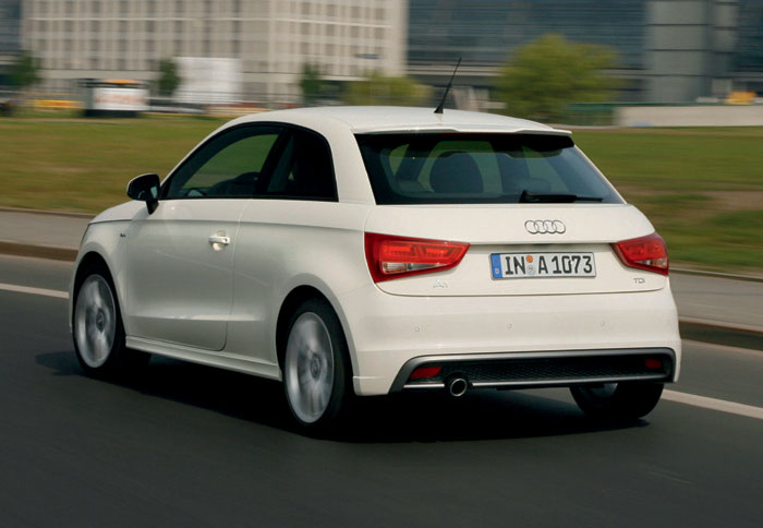 Ο οδηγός του νέου μικρού Audi είναι σε θέση να εκμεταλλευτεί πλήρως τα αποθέματα ισχύος του πιο δυνατού 1,4 TFSI κινητήρα σε κάθε διαδρομή